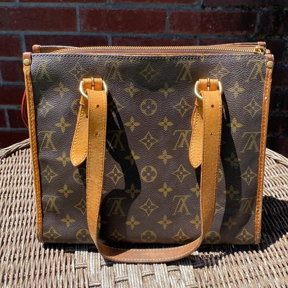 Louis Vuitton Handbags - Authentic Louis Vuitton Bag